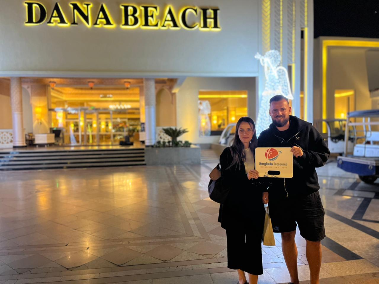 Couple welcomed by Hurghada Treasures at Dana Beach Resort Hurghada